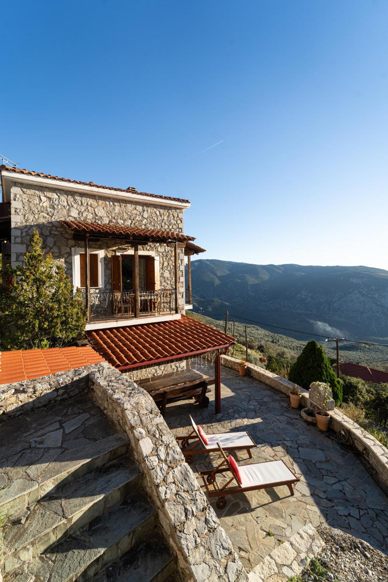 Rock Dandy Deluxe Chalet In Arachova - Delphi, Sauna, Prv Parking, Amazing View Exterior foto
